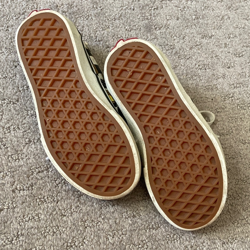 VANS Pizza Party checkerboard lace-up sneakers, Sz 11. - Picture 7 of 8